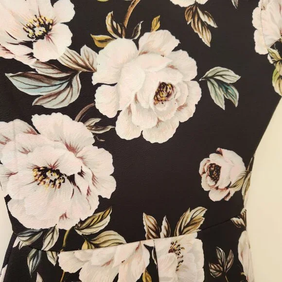 Missguided Cap Sleeve Dark Floral Playsuit Black Summer Romantic Feminine Cute - Picture 6 of 13